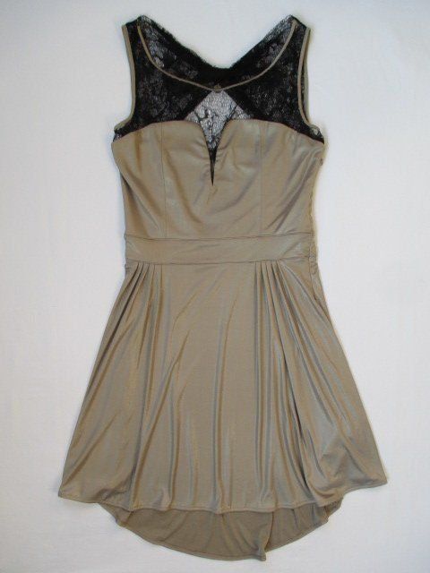 Guess Vestiti: GUESS / fliessendes Kleid mit Spitze Gr. M – Nuovo (secondo la descrizione) da Wetzikon ZH venduto da freeze66north