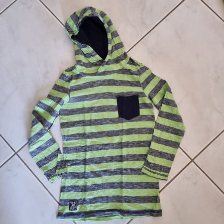 Super schöner Kapuzzen- Pulli Gr. 140, gekauft in der Migros