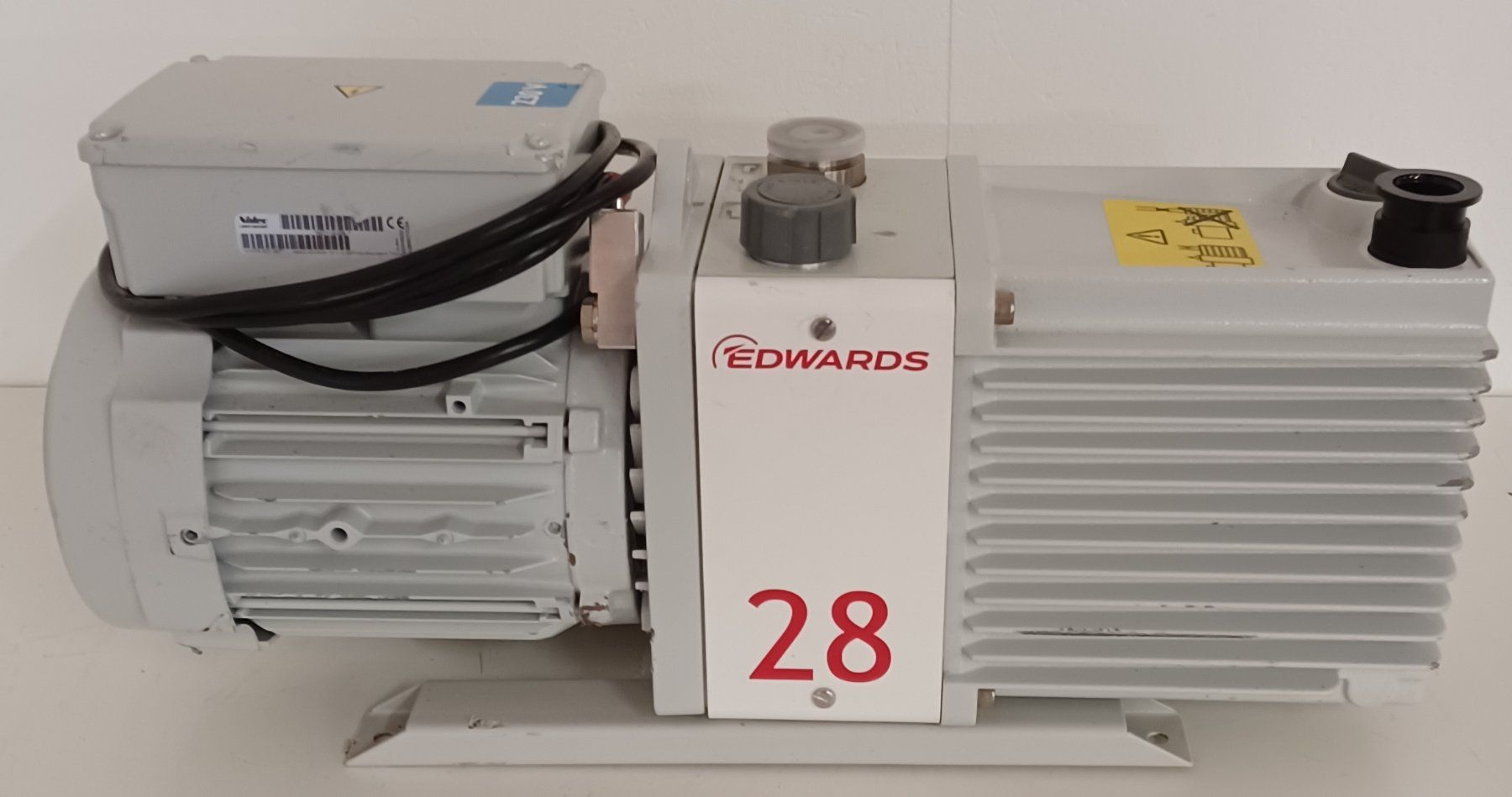 Accessori da laboratorio: Edwards 28 4P LS90LPR/T – Usato da Niederdorf venduto da LeptonAG_Labor 1