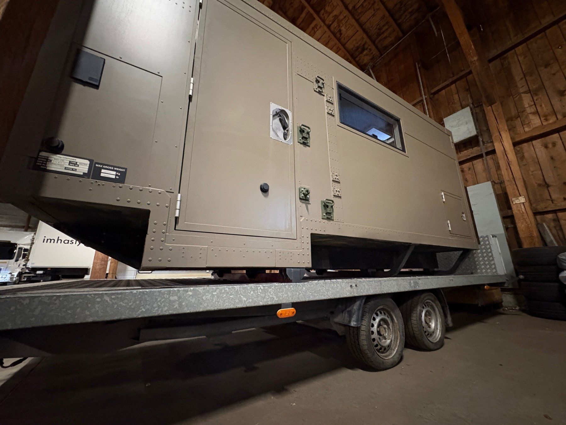 Valises de voyage: Wohnkoffer aus ex-Armee-Box. Extrem stabil. – D'occasion à Glis par MikeR05 2