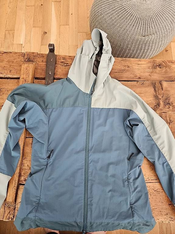 Giacche: Outdoor-/Softshelljacke in Blau/Grün – Usato da Mels venduto da nic_r6tt