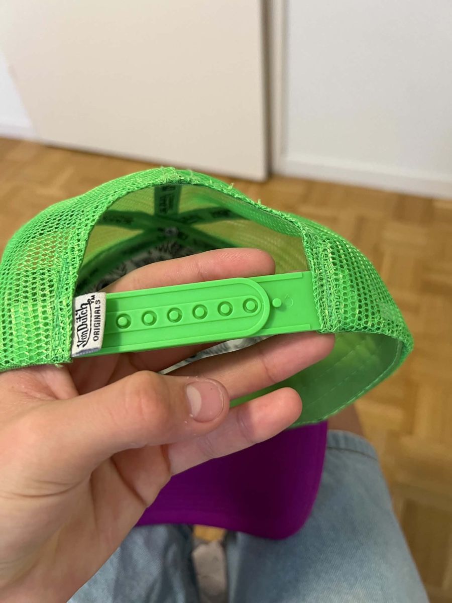 Sonstige Kleidung & Accessoires: Cape 🧢  – Gebraucht aus Bassersdorf von Elekes 4