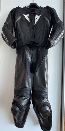 Dainese Lederkombi 2-teilig (Grösse 46) – top gepflegt, unfa