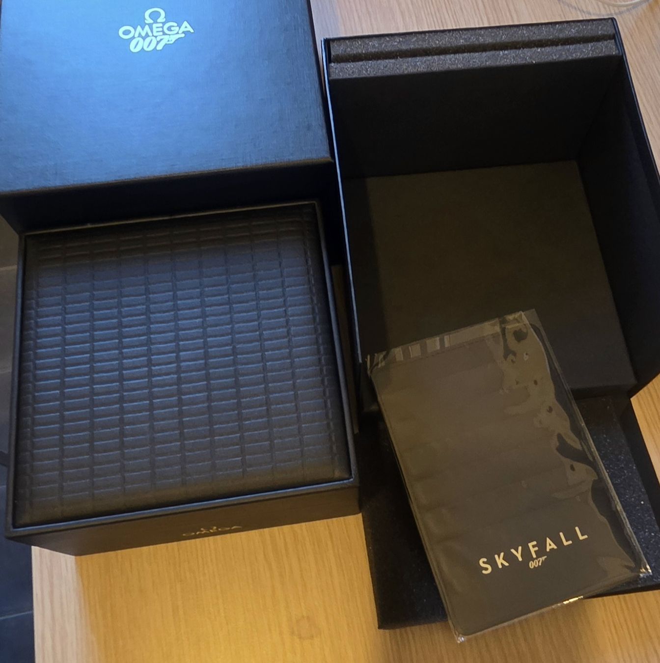 Omega Uhren: Omega Skyfall Box Ecrin 007 – Neu (gemäss Beschreibung) aus Neuchâtel von mywatch4u 5