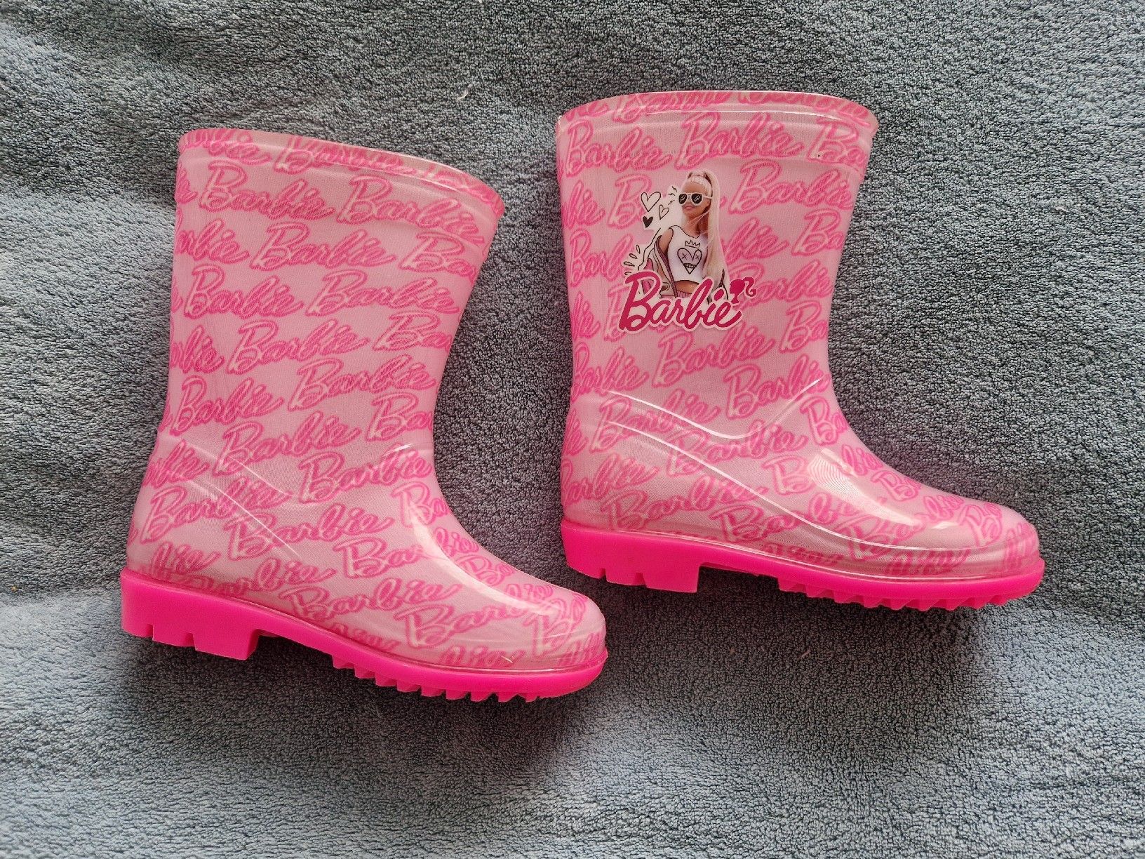 Scarpe per ragazze: Gummistiefel Barbie pink Grösse 25 – Usato da Heimberg venduto da Eleanor20 1