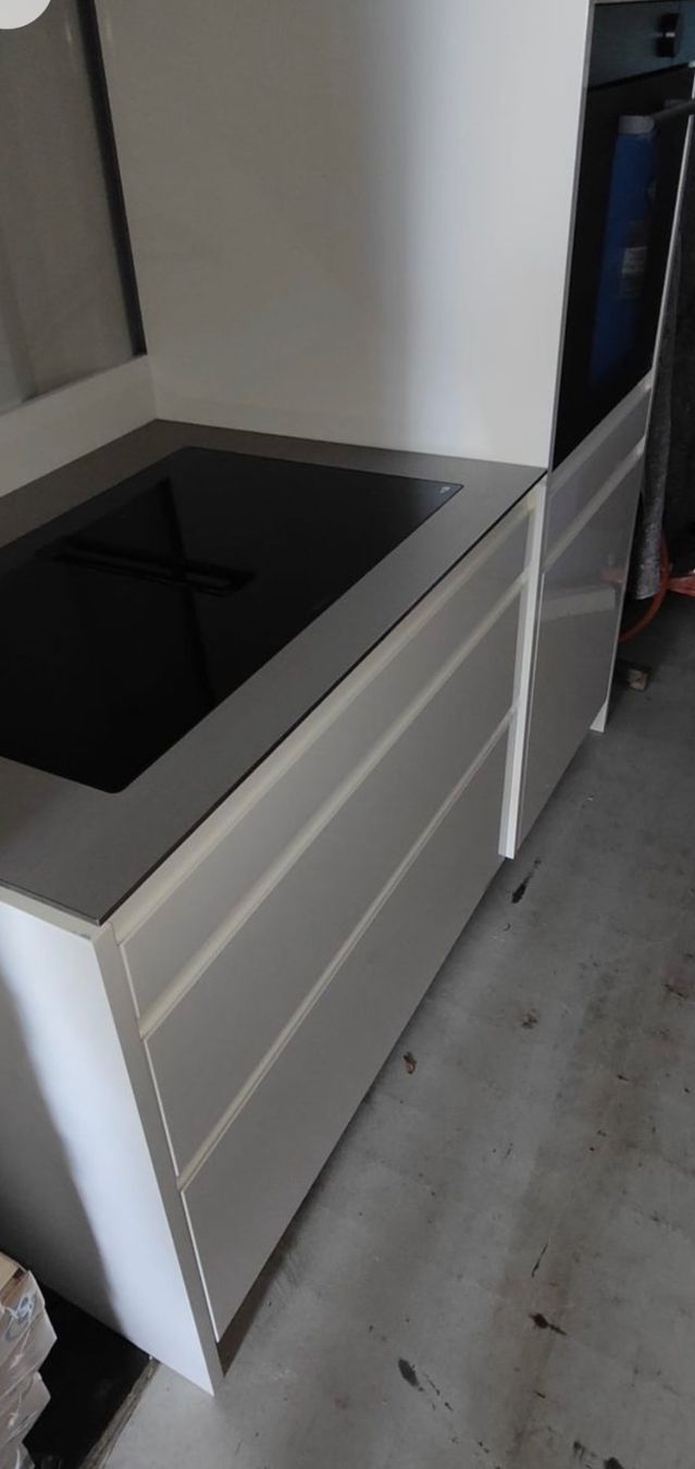Cucine complete: Ausstellungsküche Neu – Nuovo e nell'imballaggio originale da Luzern venduto da ths_db7q 1