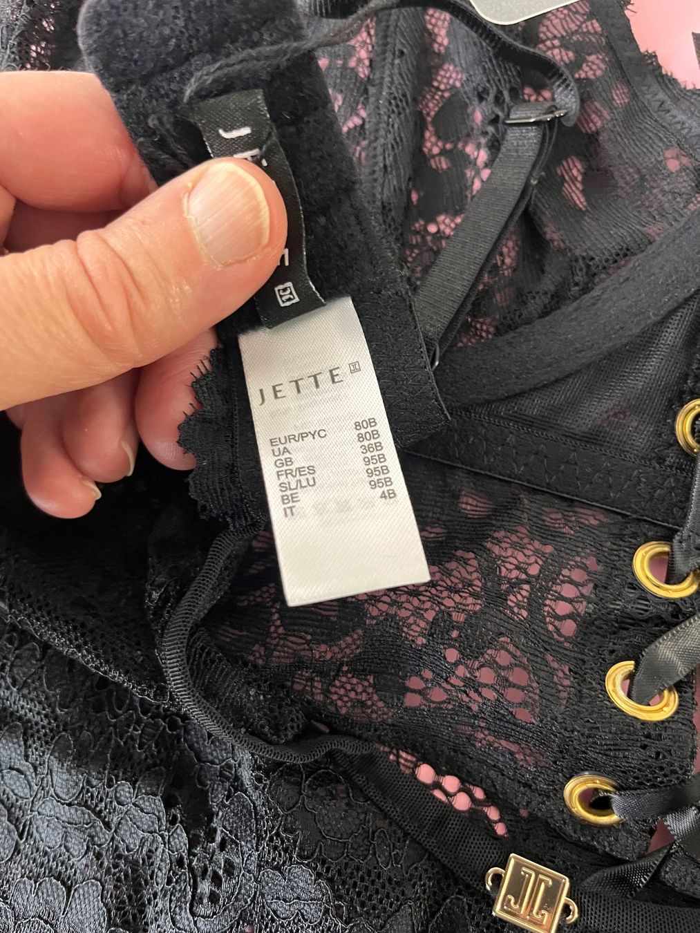 Altra biancheria intima: JETTE, Spitzen-Body, Grösse 80B, Farbe Schwarz – Nuovo e nell'imballaggio originale da Rudolfstetten venduto da gst_g7xl 8