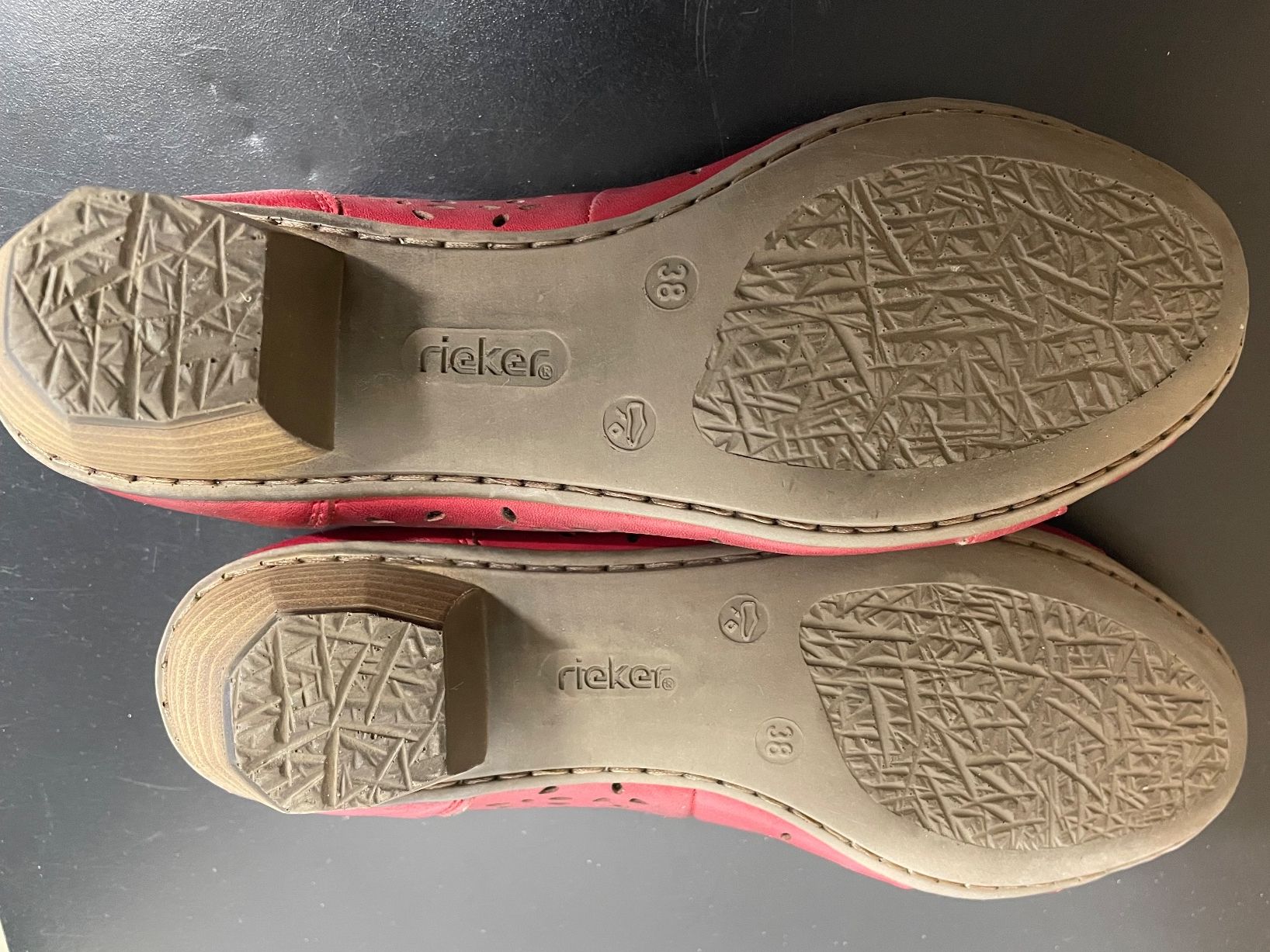 Rieker Scarpe da donna: Rieker Damen-Pumps Gr. 38 rot – Usato da Winterthur venduto da moschtli20 4