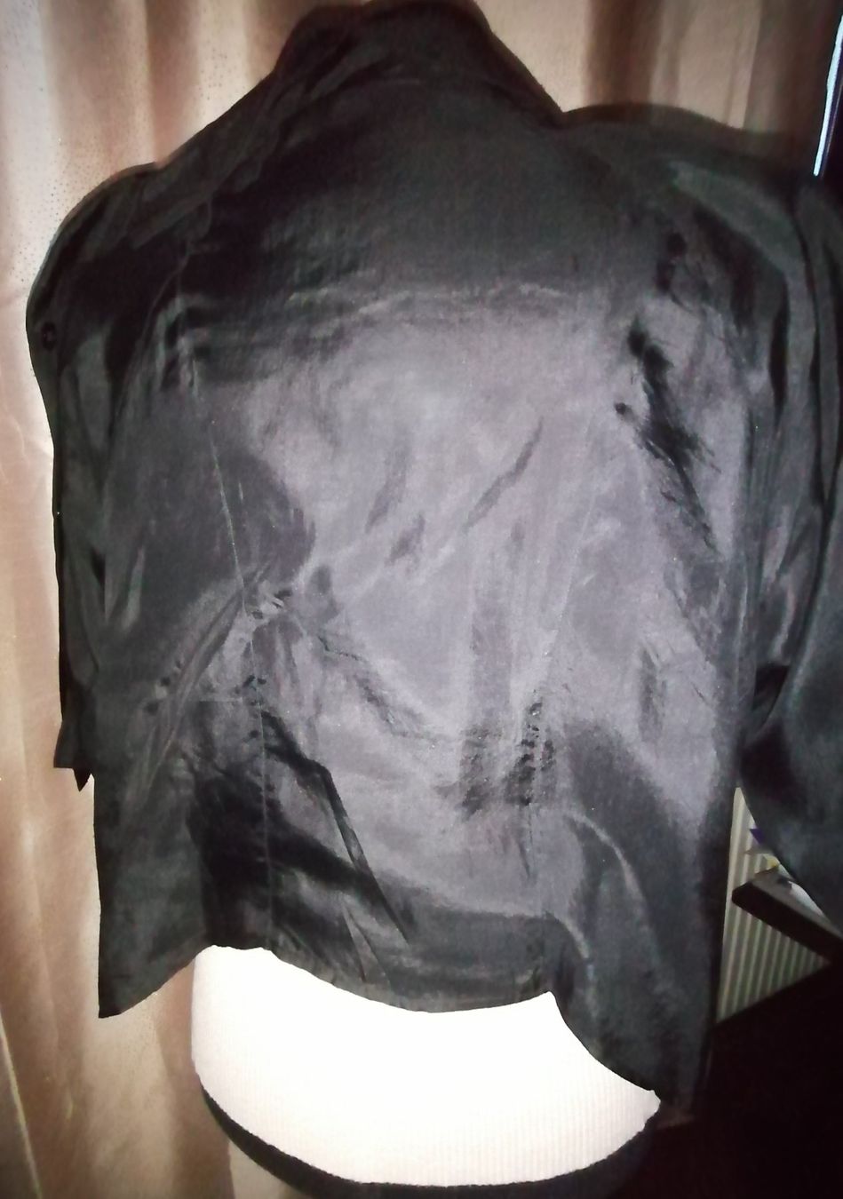 Camicette: Retro Blouse en soie / Seide – Usato da Corcelles-près-Payerne venduto da RxOne_Krs 7