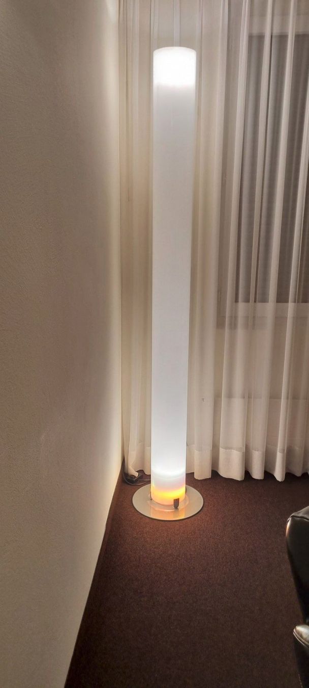 Flos Lampade: Exklusive FLOS Stehlampe – Premium Lichtdesign – Usato da Derendingen venduto da Rider3 1