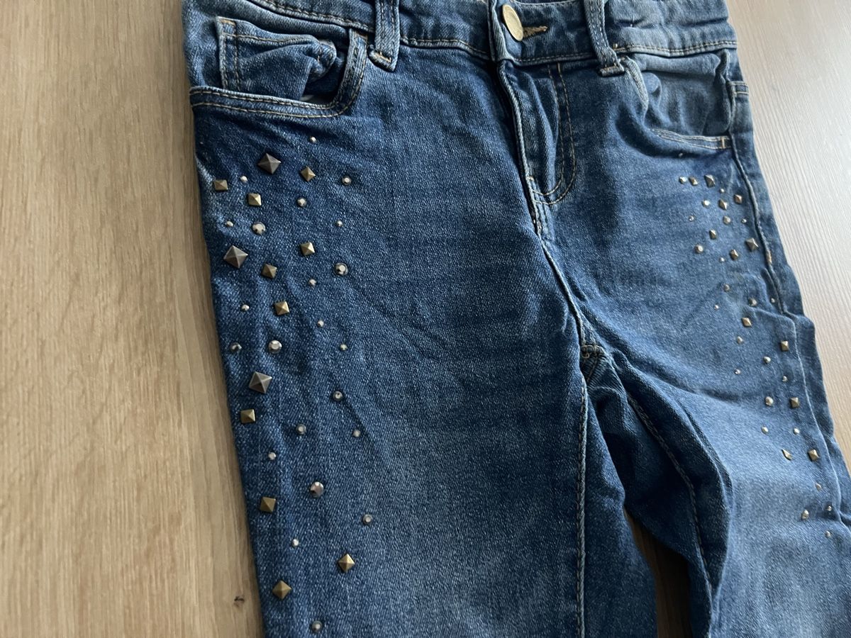 Hosen: Jeans mit Glitzer, Grösse 128, Top Zustand! – Gebraucht aus Thun von Siladi 3