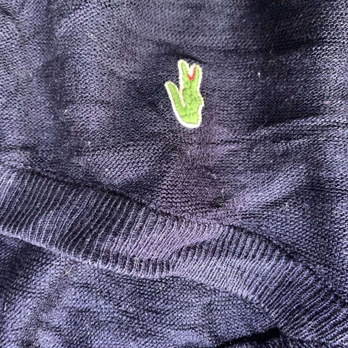 Maglioni & Felpe: dunkelblauer Lacoste Pullover V-Neck – Usato da St. Gallen venduto da ale_7yby 2
