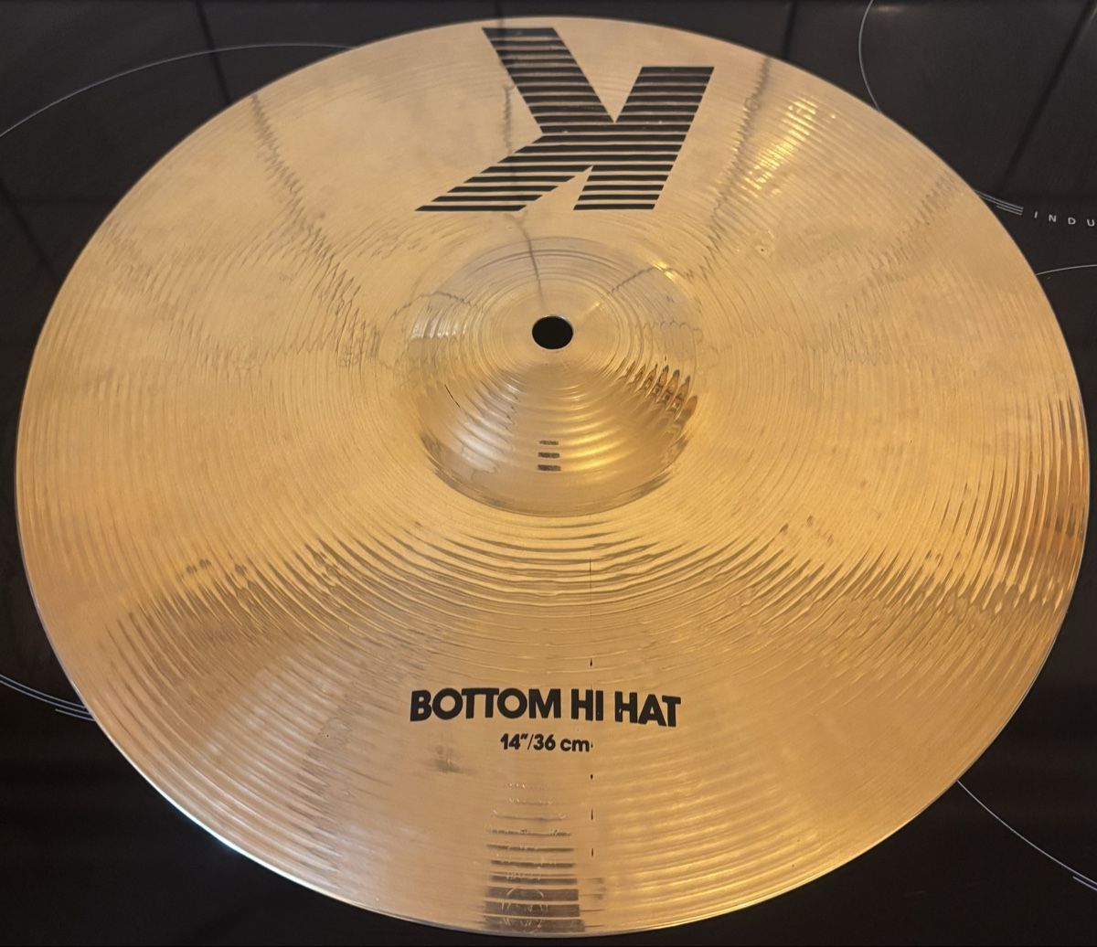 Zildjian Strumenti musicali: Zildjian K Hi-Hat 14" – Usato da St-Cierges venduto da Lolow 1