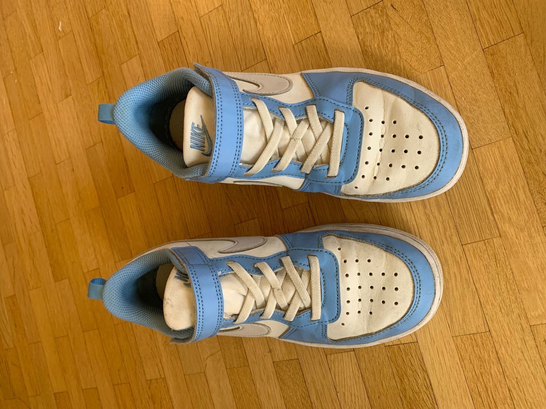 Nike Herrenschuhe: Baskets Nike, taille 35 – Gebraucht aus Villars-sur-Glâne von Magdaka