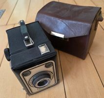 Braun Imperial Boxkamera mit Tasche