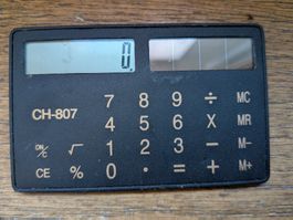 Solartaschenrechner im Kreditkartenformat