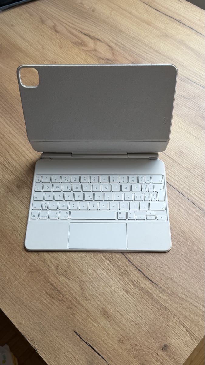 Apple Tastaturen: Apple Magic Keyboard – Gebraucht aus Eschen von annalenabiedermann00