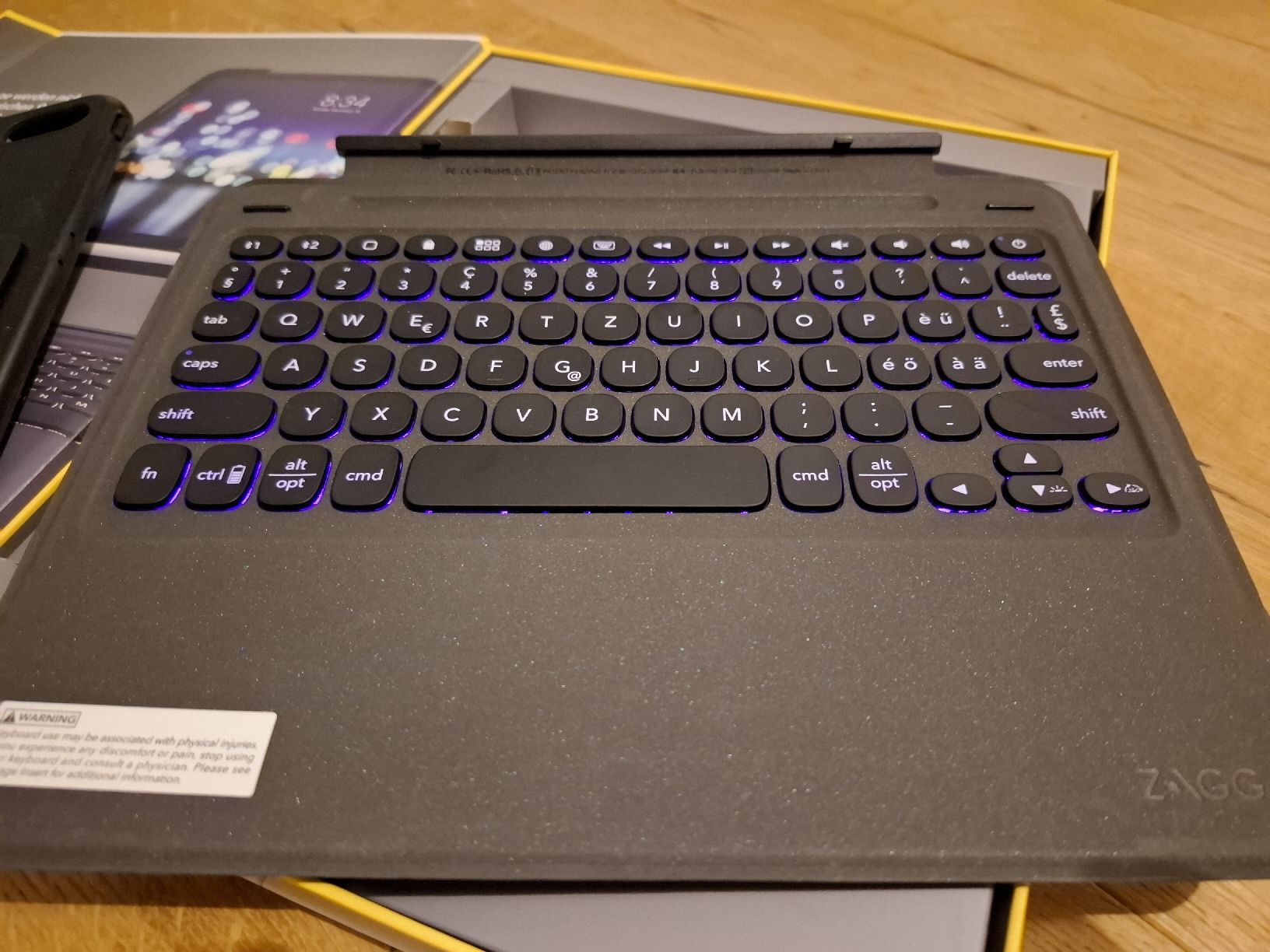 Tastiere: Zagg Slim book go - 11-inch iPad Pro – Usato da Escholzmatt venduto da Michael__1 3