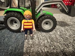 2 Playmobil Traktoren mit Anhänger und Zubehör