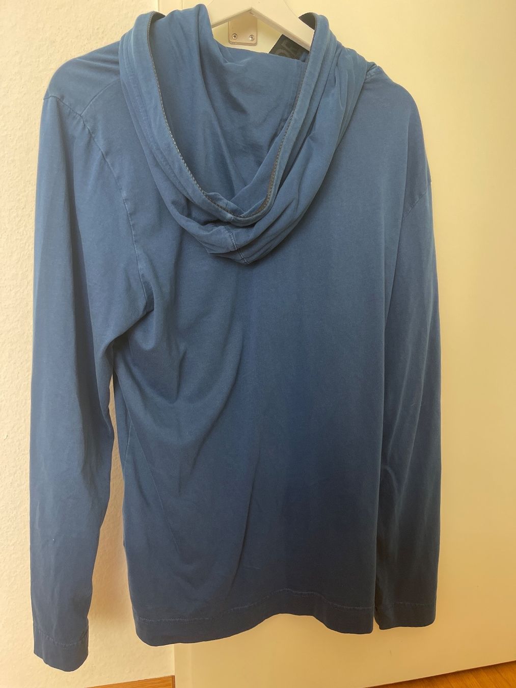 Tom Tailor Maglioni & Felpe: Dunkelblauer Kapuzenpullover von Tom Tailor Grösse M – Usato da Riehen venduto da rom_2bhm 1