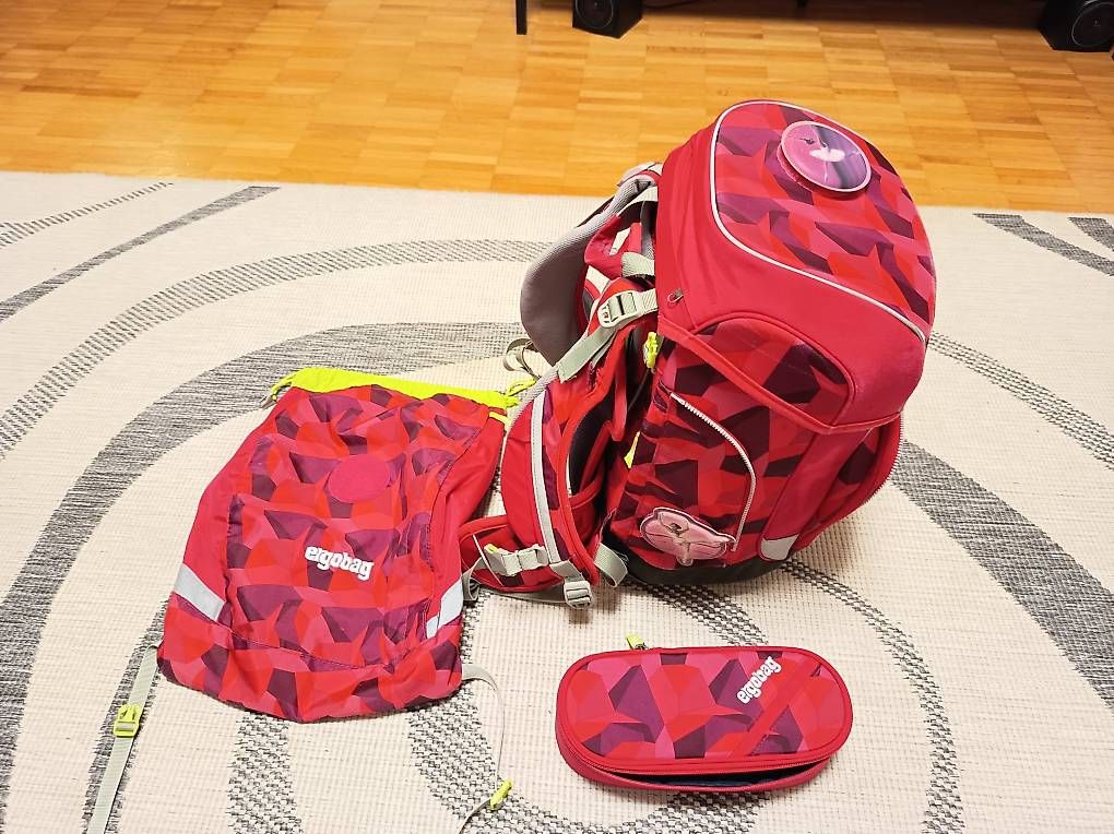 Ergobag Kindertaschen: Ergobag Schulthek Set – Gebraucht aus Uster von soson77 3