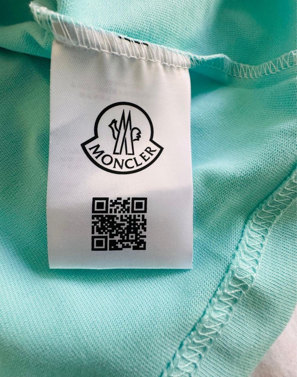 Moncler T-shirt: T-Shirt Moncler XXL – Nuovo e nell'imballaggio originale da Luzern venduto da Arbey_romero80 2
