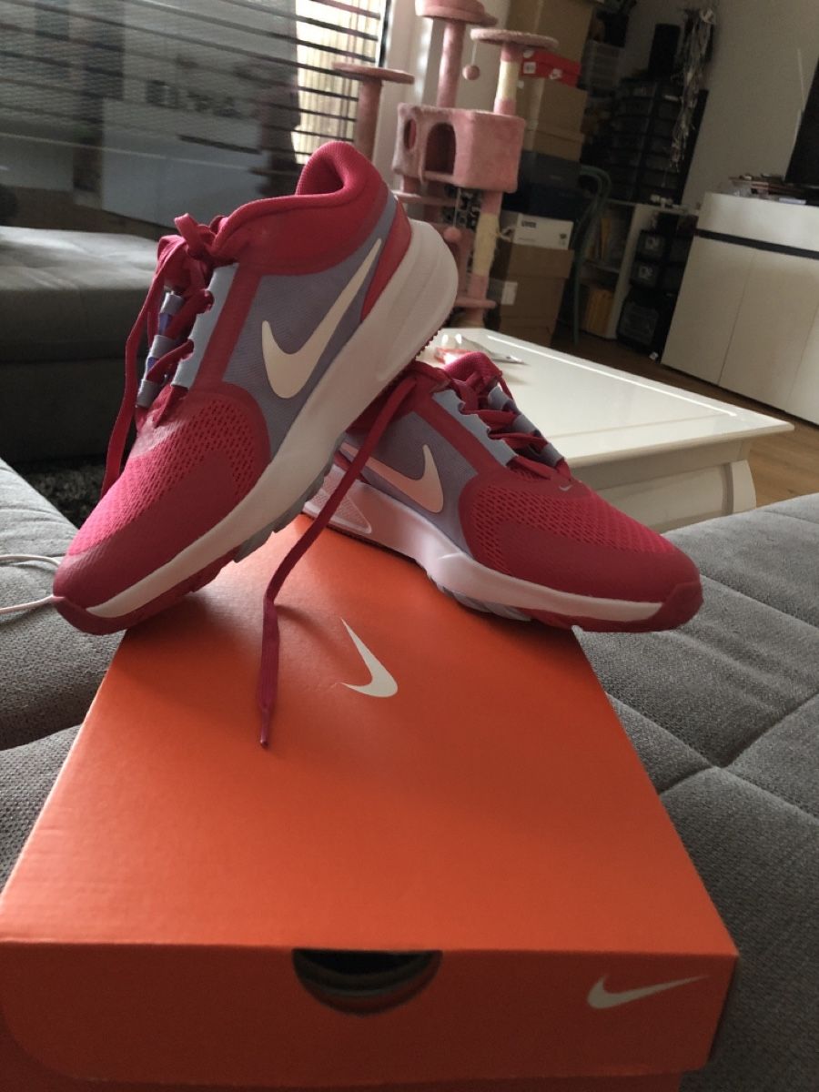 Nike Damenschuhe: Nike Dynamic, Grösse 40, Nagel Neue Top Model ! – Neu und originalverpackt aus Läufelfingen von Original100 1