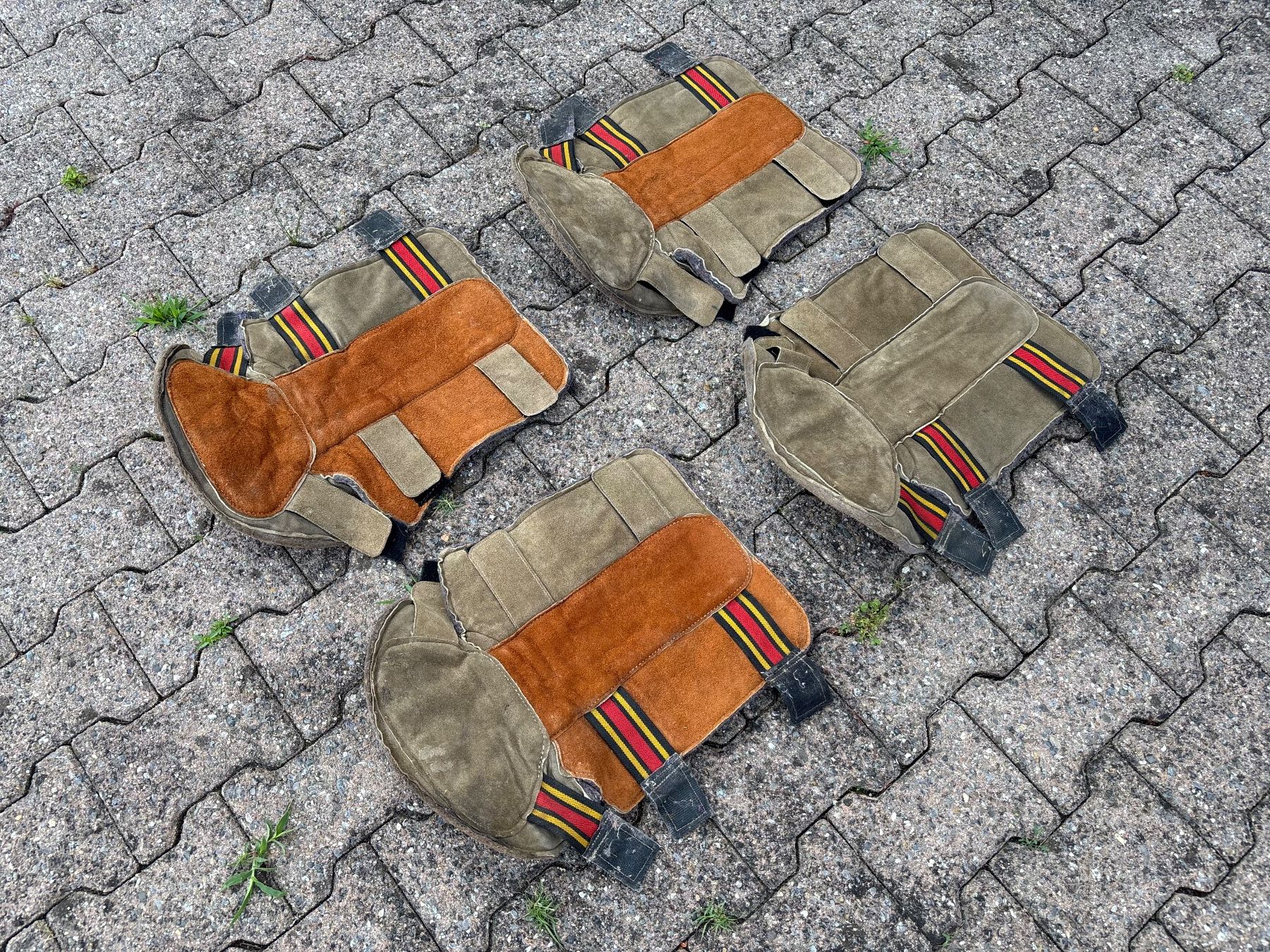 Jambières & Bandages: 4 schöne Transportgamaschen – D'occasion à Feldbach par Fea1 3