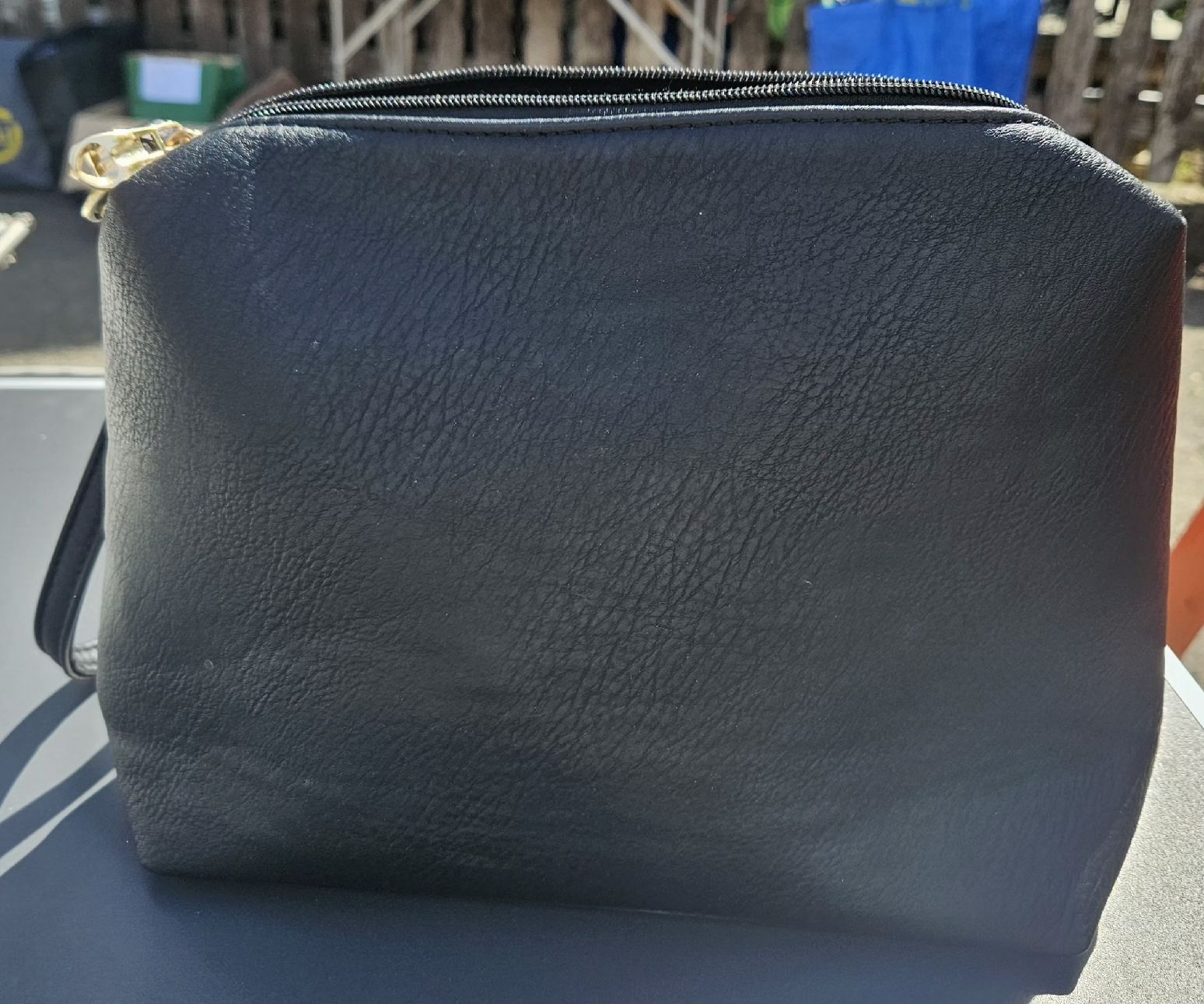 Taschen für Damen: Ledertasche schwarz – Gebraucht aus Wollerau von Gommi