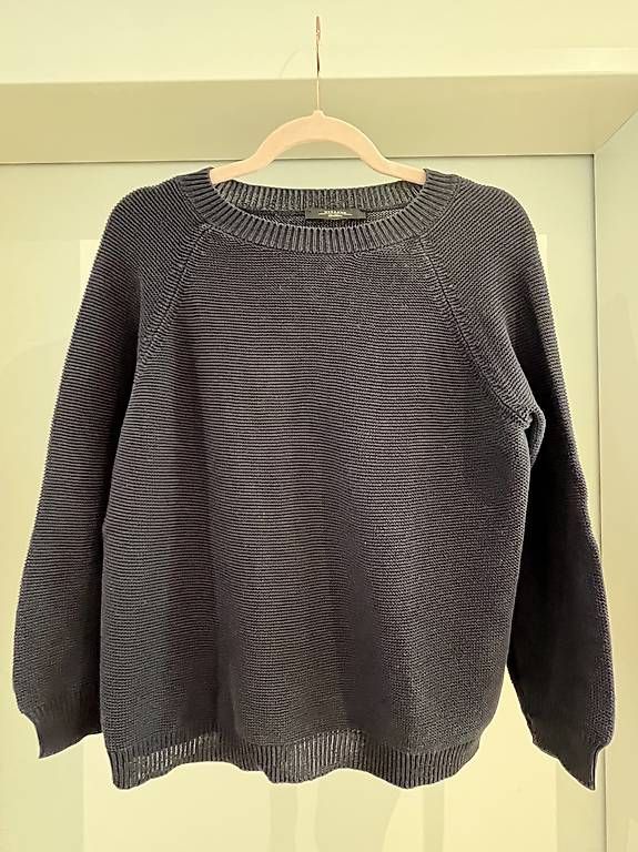 Maglioni & Felpe: Marineblauer Strickpullover von Weekend Max Mara – Usato da Turgi venduto da LindaCristina