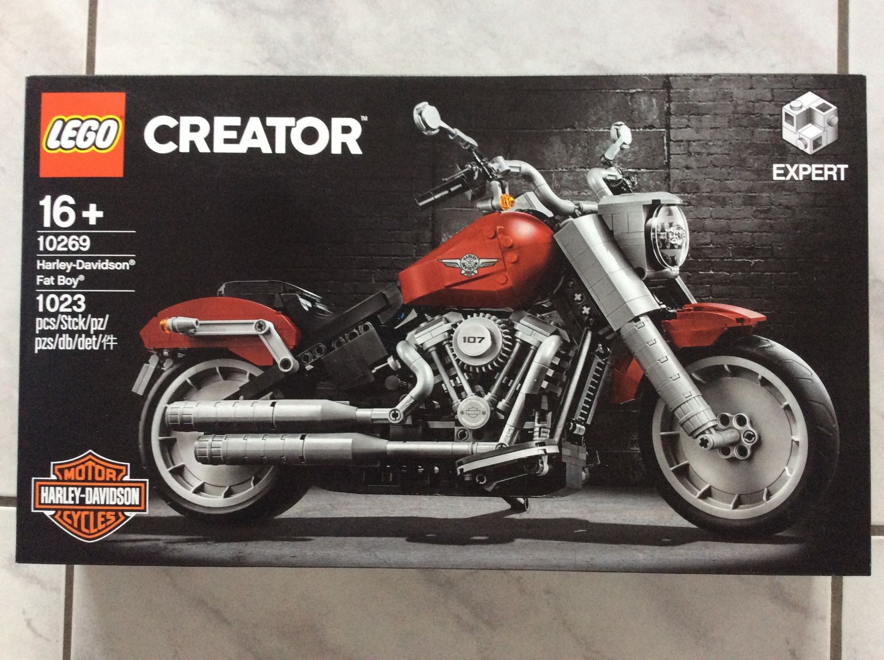 Lego Kit di costruzioni: LEGO Creator Harley-Davidson Fat Boy 10269 - fabrikneu – Nuovo e nell'imballaggio originale da Willerzell venduto da Eluchs