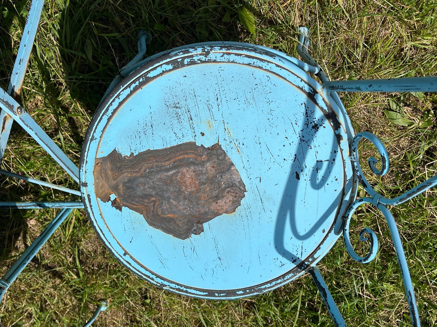Set di tavolo e panche: Gartentisch mit 4 Stühlen, Metall – Usato da Madetswil venduto da Babalou 4