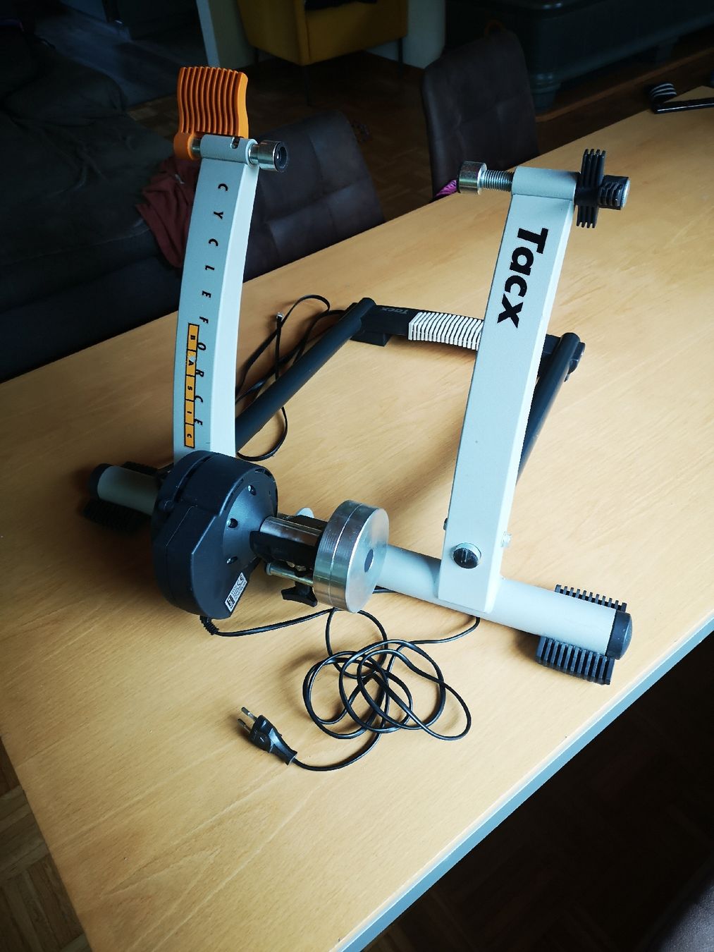 Tacx Hometrainer: Tacx Cycleforce Basic Fahrradtrainer für Indoor-Training – Usato da Grasswil venduto da tobias9891 7