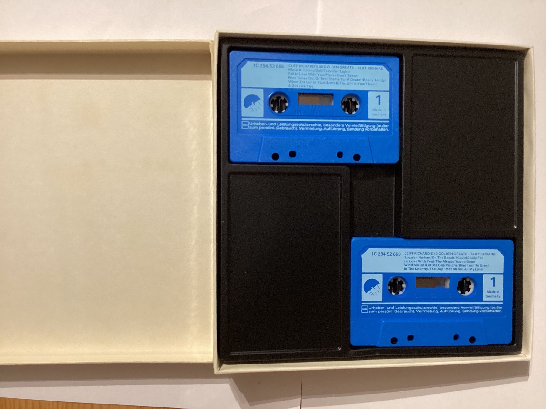 Musicassette: Cliff Richard Doppel-MC - 40 Golden Hits – Usato da Gutenswil venduto da Hamzian 1