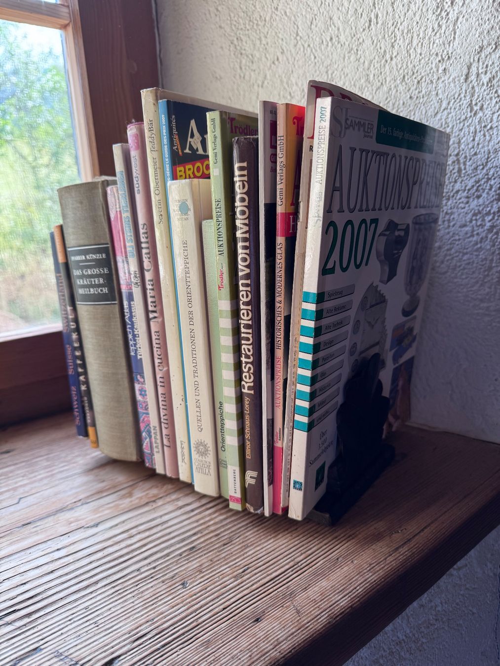 Sculture & Statue: Brienzer Schnitzerei verstellbare Bücherstütze – Usato da Glovelier venduto da deepfunk 5