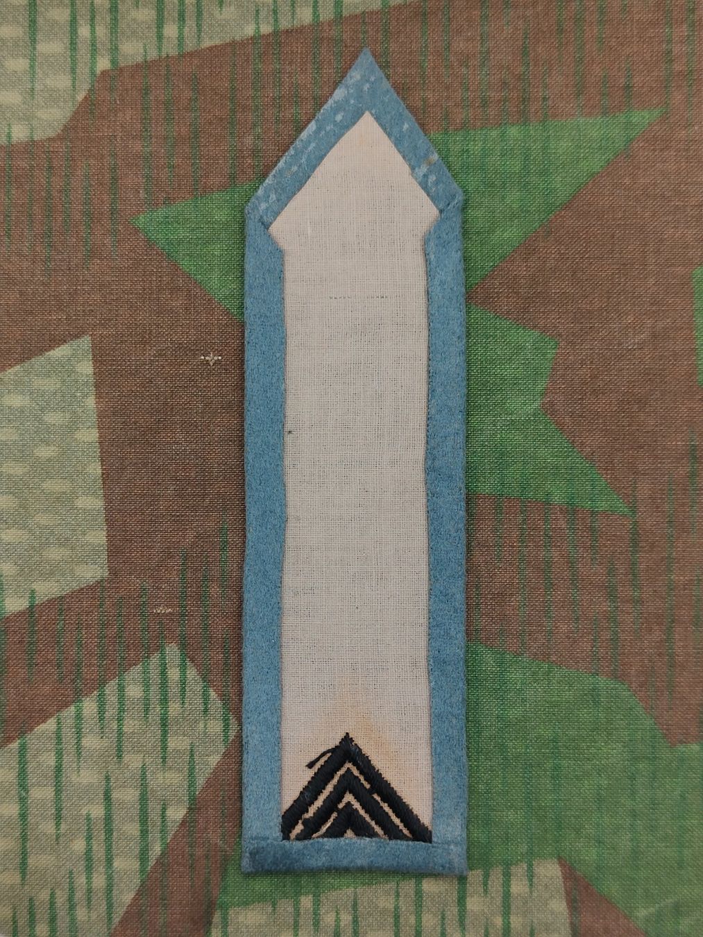 Schweizer Armee Uniformi: Ärmelpatten Gebirgsfeldpostdienst Ord. 1926, Set – Usato da Bauma venduto da SwissMilitaria 1