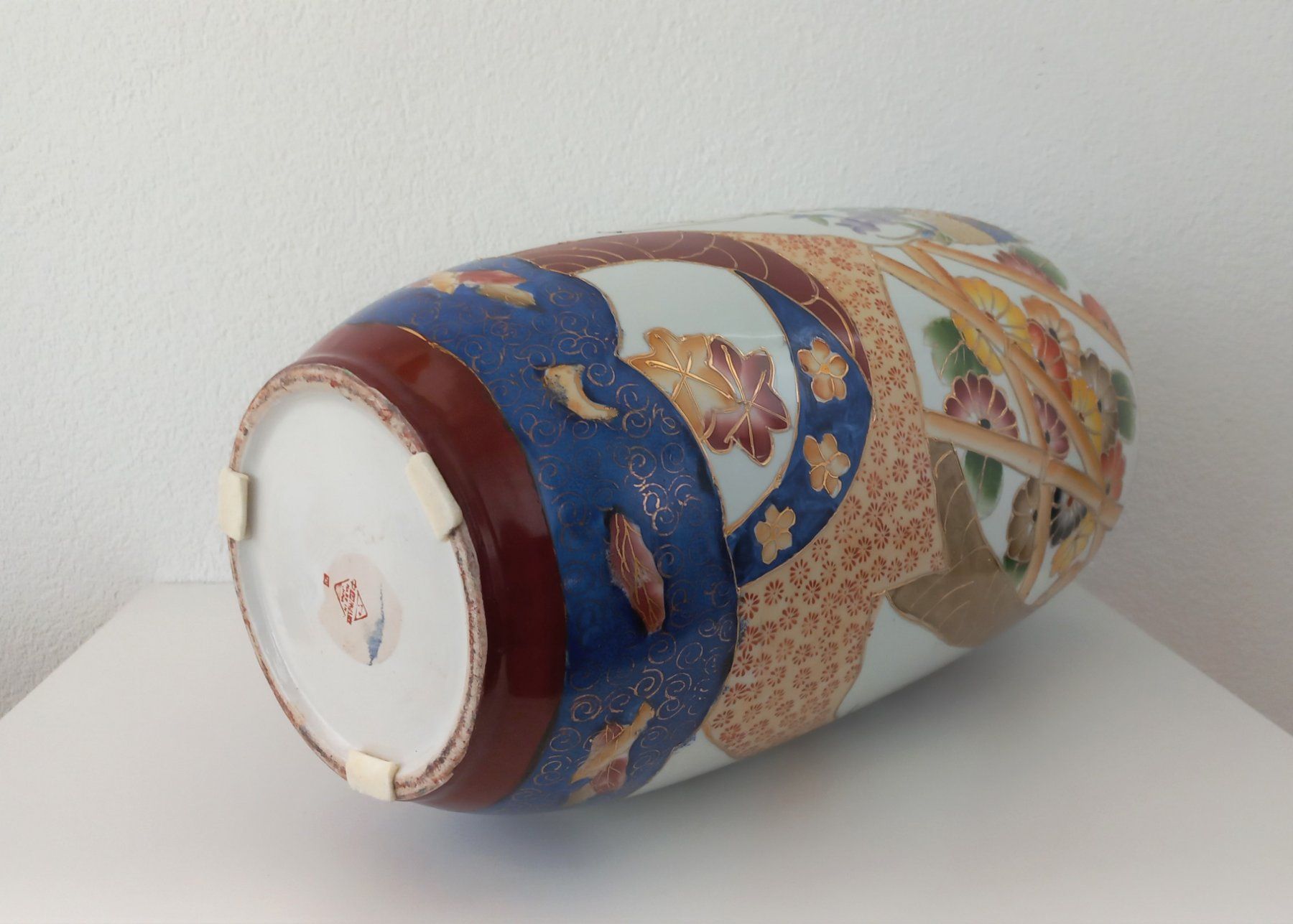 Vasen & Gefässe: Vintage handbemalte Bodenvase, China – Gebraucht aus Bévilard von Orscha 4