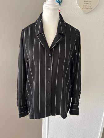 Schicke Damenbluse schwarz mit weissen Streifen von H&M