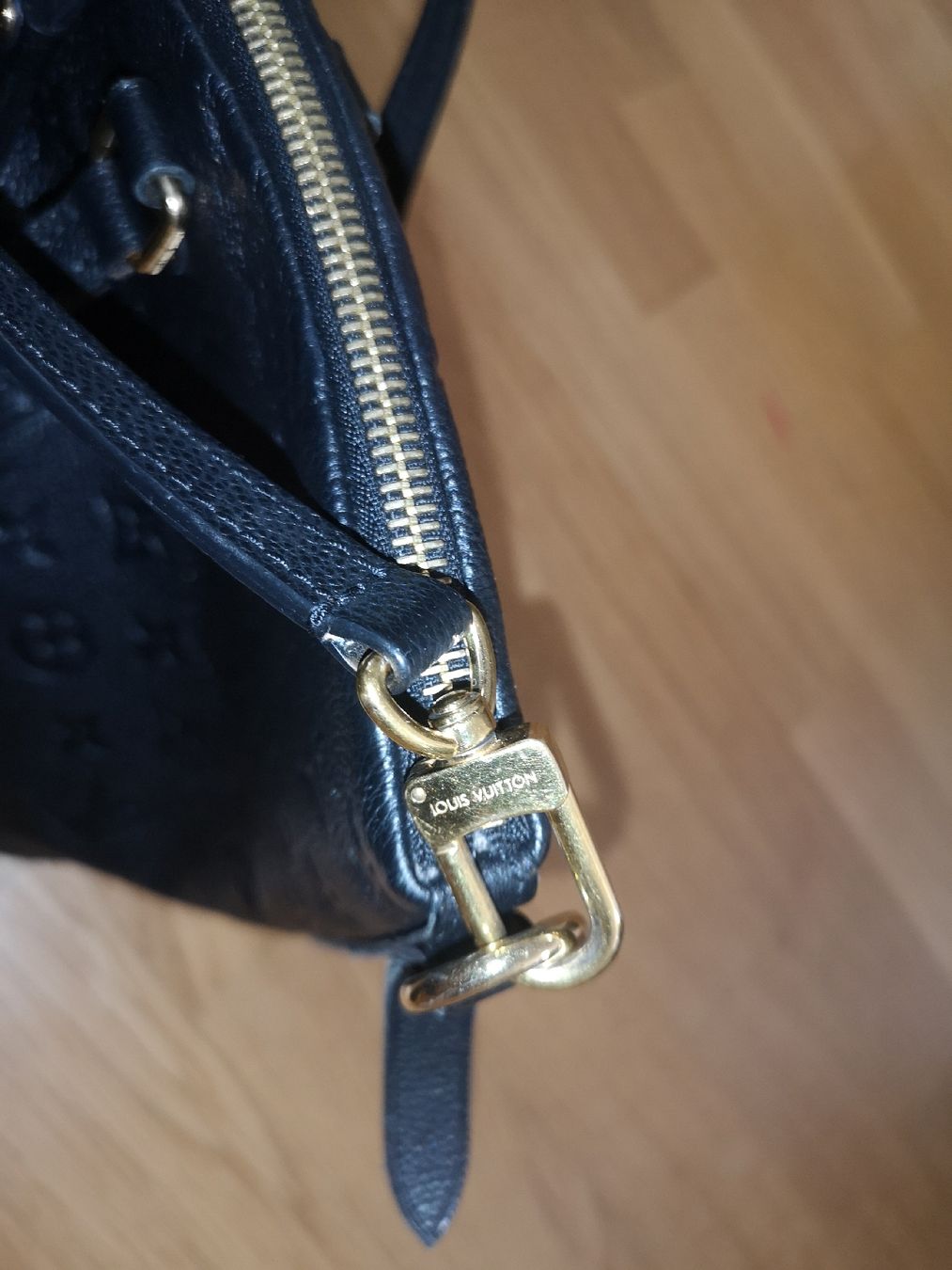 Louis Vuitton Borse da donna: Luis Vuitton Ledertasche schwarz Top Zustand – Usato da Dietikon venduto da pokerface5 5