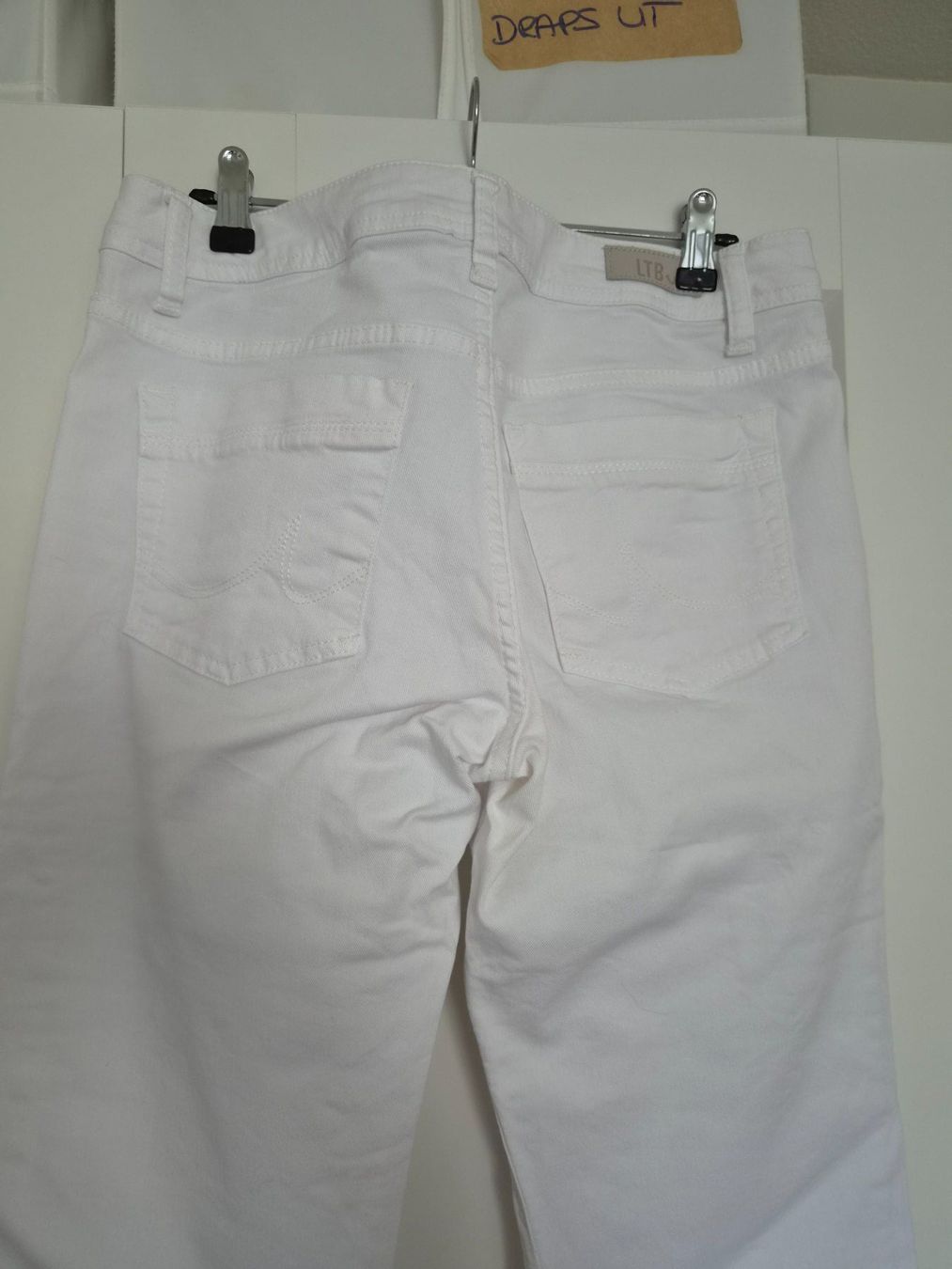 Jeans: Jeans blanc maque LTB – Usato da Lausanne venduto da leroyaumedereven 2
