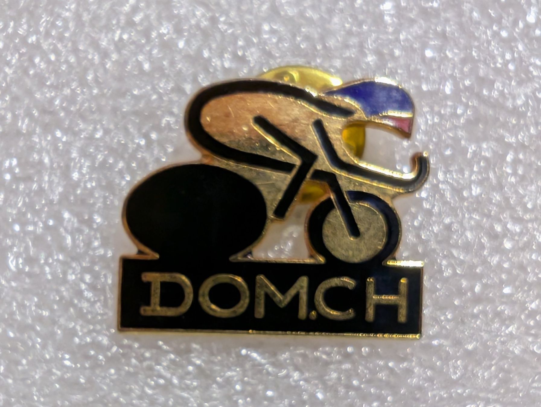 Placchette & Badge: Ansteckpin 264: DOM.CH – Usato da Oppligen venduto da Pin-Fall-Shop