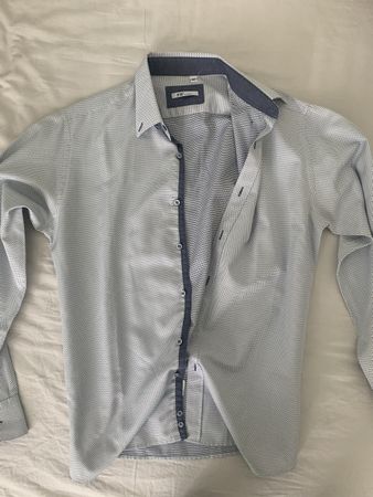 Chemise manches longues motif bleu blanc taille s