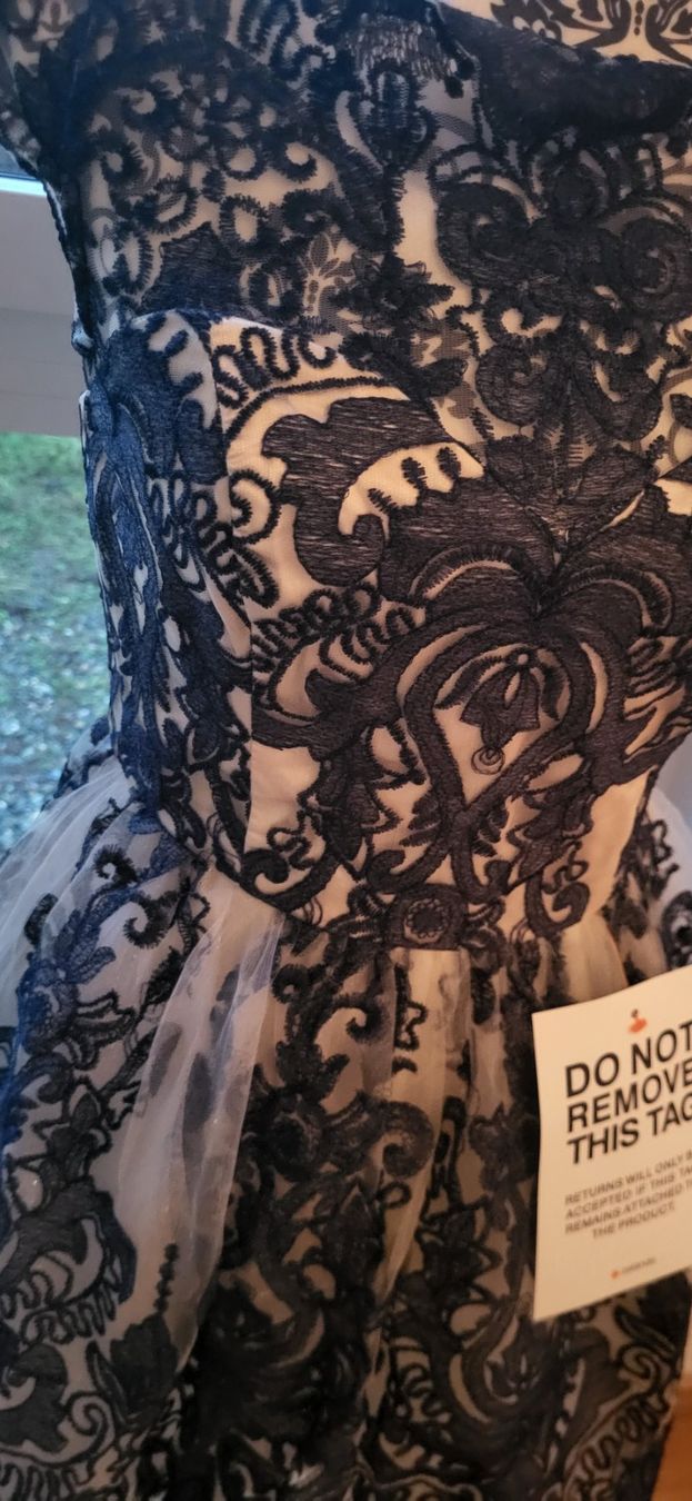 Kleider: Robe de soirée dentelle blue élégante chic neuve XS – Neu und originalverpackt aus la tour de peilz von alegre02 1
