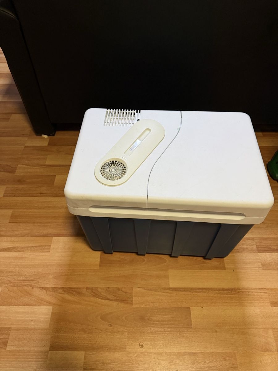 Mobicool Frigoriferi & Refrigeratori: Mobicool Kühlbox 39Liter! AC/DC 12V/230V – Usato da Fislisbach venduto da PR-Trade