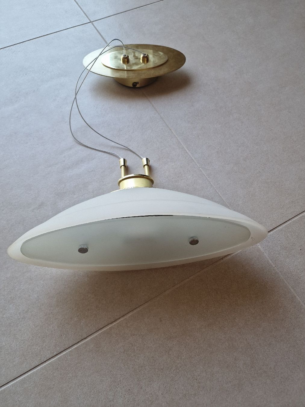 Lampadari & plafoniere: Lampe suspendue en verre opalin – Usato da Vouvry venduto da Marr0 2
