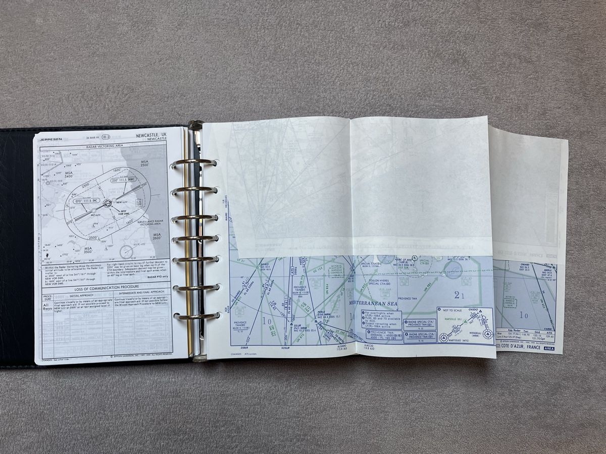 Libri: Jeppesen Flugkartensammlung – Usato da Arbon venduto da luk_h2cc 4