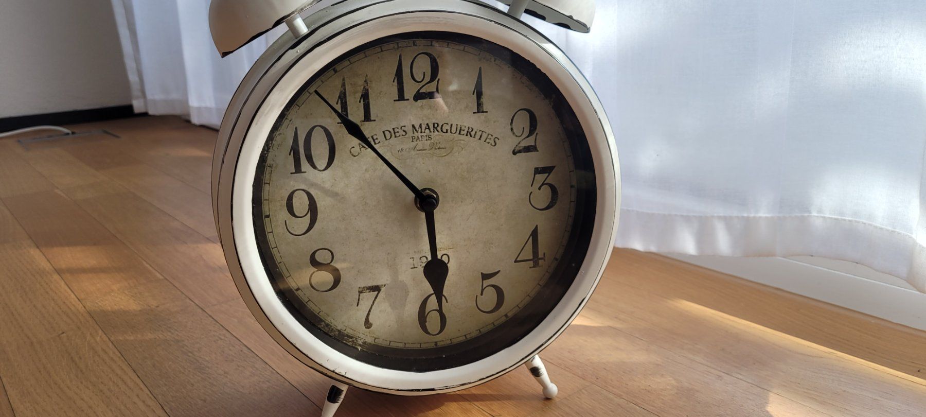 Orologi da terra & Orologi da parete: Uhr / Wecker Vintage 32 cm gross – Usato da Suhr venduto da Claudia_Suhr_AG 1