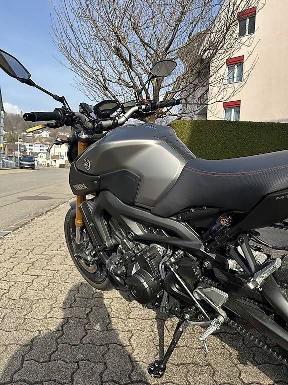 Yamaha Strada: Motorrad, Yamaha MT09 – Usato da Hinwil venduto da sim_x7h9 1