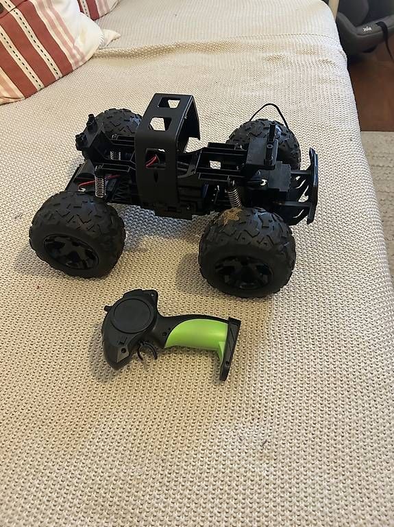 Modellismo RC: Voiture télécommandée  – Usato da Les Marécottes venduto da crocodile5 2