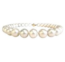Südsee-Perlkette weiss 12-14mm Gelbgold-Schliesse 6.800 CHF